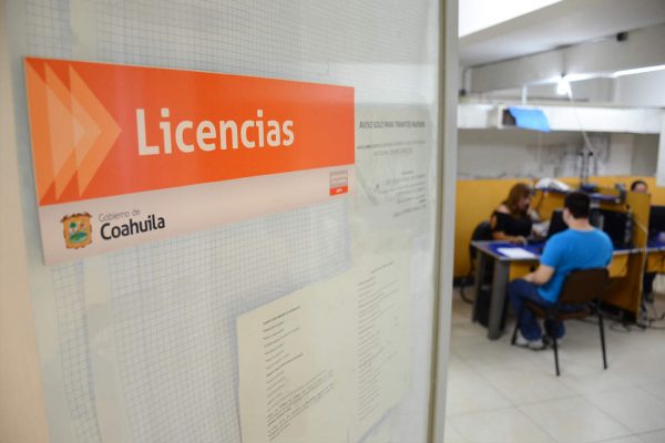 Aprovecha los descuentos en licencias y placas