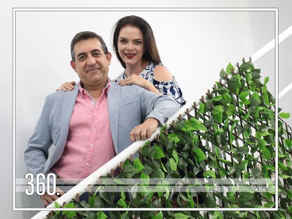 Dávila-López Asesores es una empresa familiar comprometida con el cliente, capaz de brindarle una asesoría profesional y ayudarle a encontrar el seguro adecuado para sus necesidades.