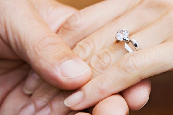 Anillos de compromiso alternativos