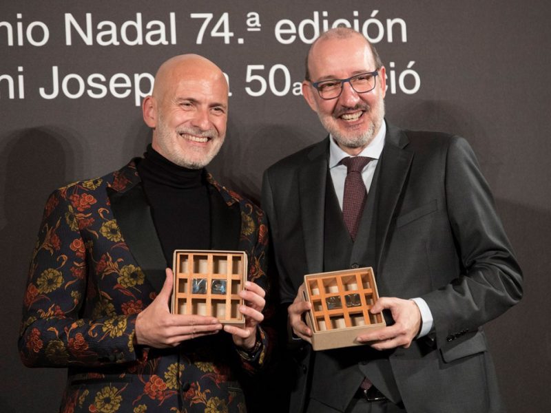 El premio es concedido por la editorial Destino a la mejor novela inédita