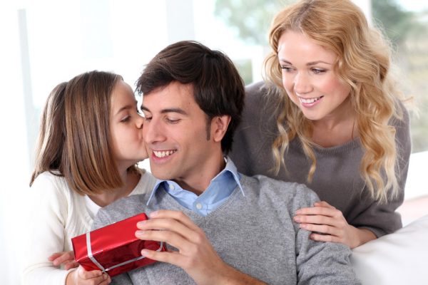 Cómprale un regalo más original a tu papá que una camisa, te lo agradecerá y lo hará muy feliz
