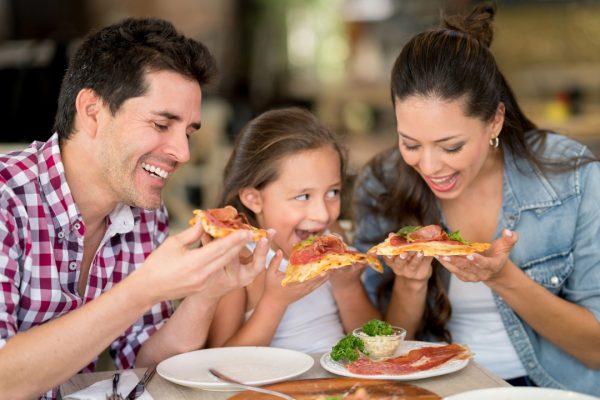 Consiente a papá con una comida increíble.