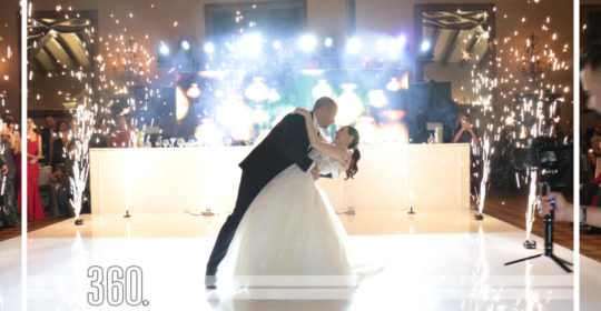 Siria José Cano y Gerardo Escudero García unieron sus vidas en matrimonio el sábado 3 de agosto, primero fue de manera espiritual en presencia de Dios en el templo de San Juan Nepomuceno donde pronunciaron sus votos de amor.