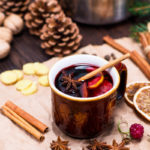 El ponche es la bebida que no puede faltar en ninguna posada o en la cena de Navidad.