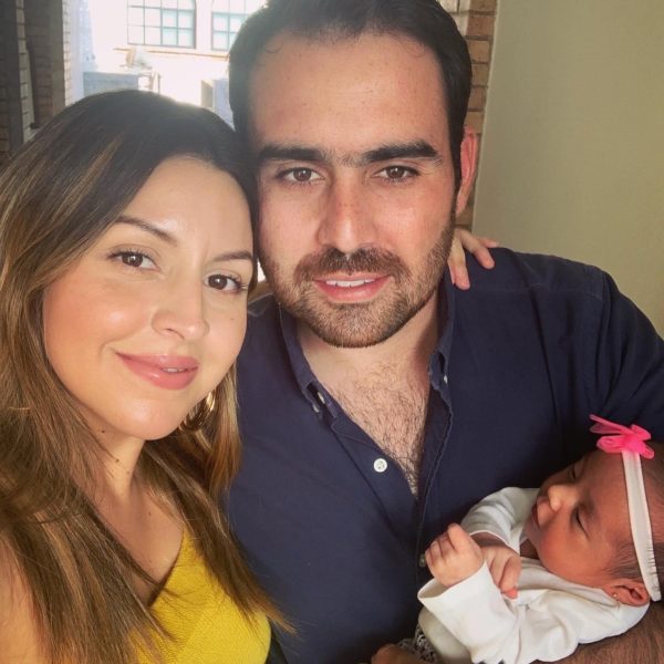 Roberta con sus papas
