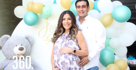 Beatriz con su esposo Ramón Martínez.