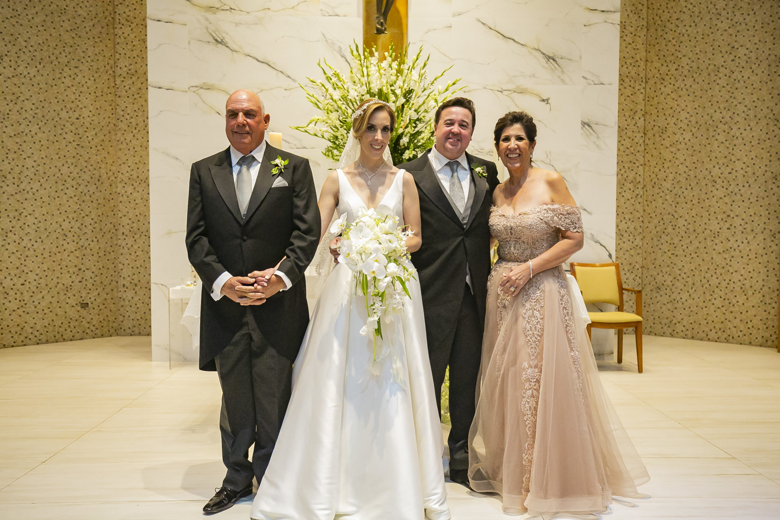 Papás de la novia, Román Cepeda Izaguirre y Silvia Amezcua de Cepeda.