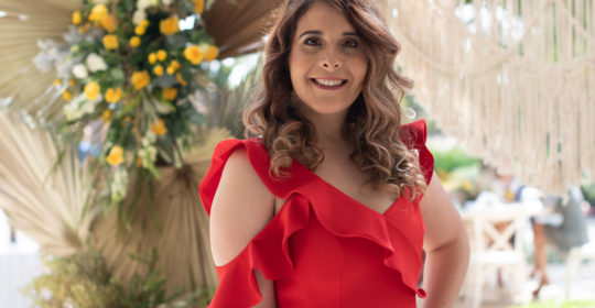 Romina Obando está próxima a casarse.