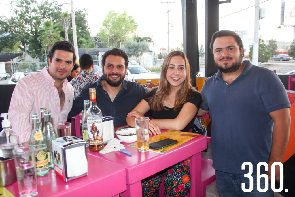 Gerardo César, Rodrigo Ruvalcaba, Ana Flora Dávila y Rodrigo César.