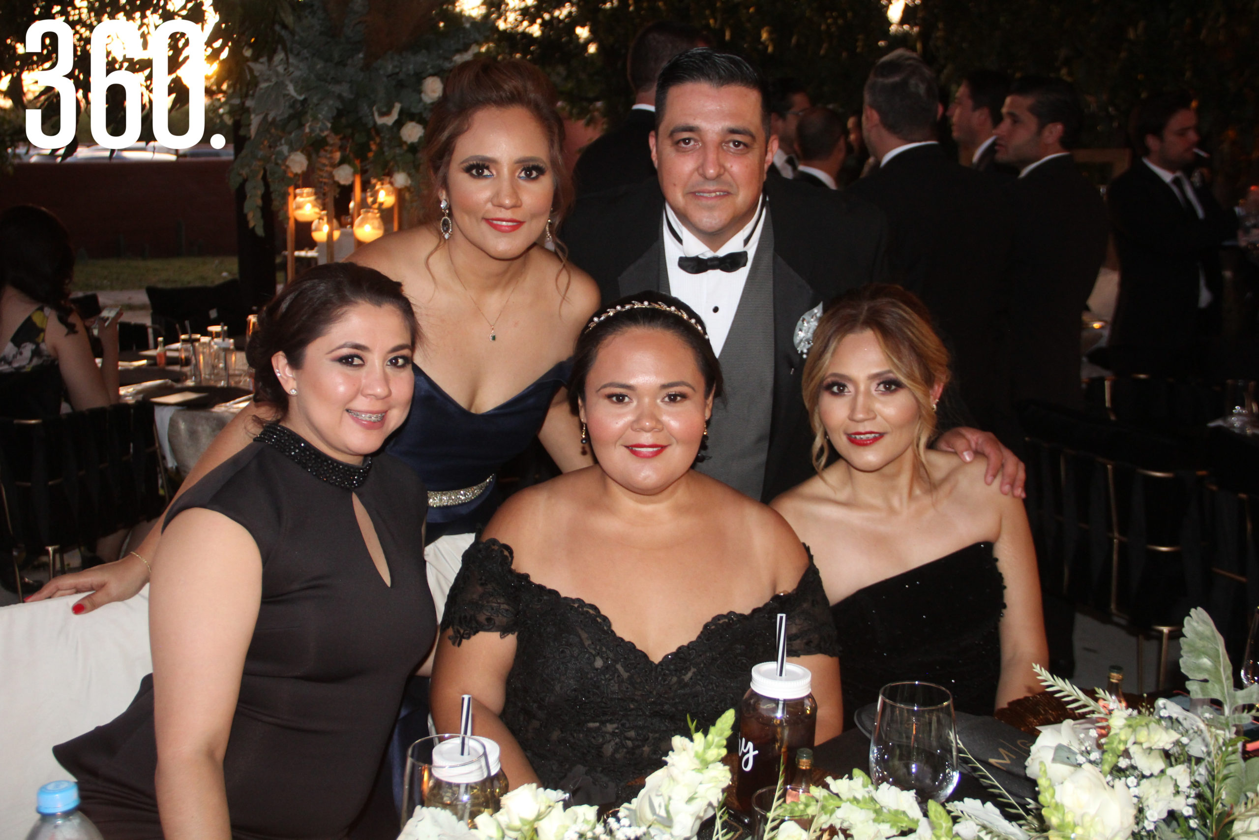 Tamara Morales, Jesús Sosa, Nadia Cuevas, Themis Morales y Tania Morales.