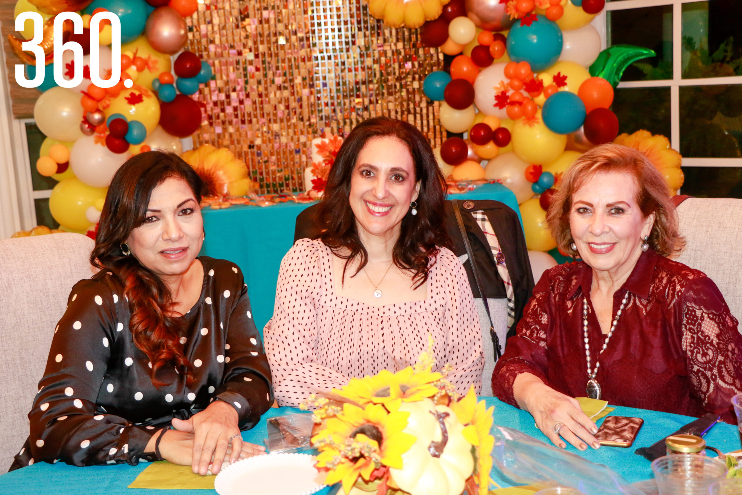 Paty Aguado, Alejandra de Peart y Blanca del Bosque.