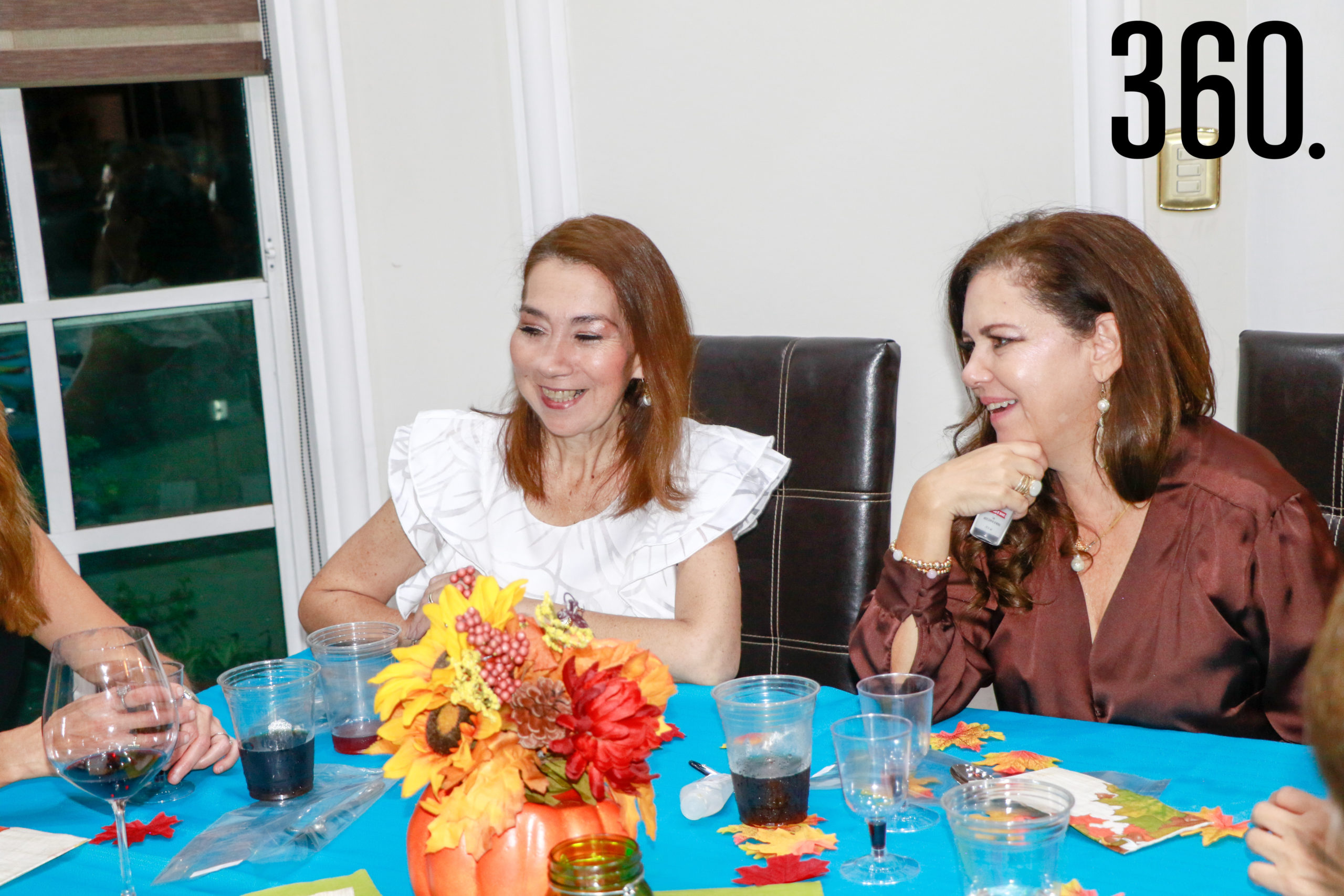 Tere Barrera y Alicia Farías.