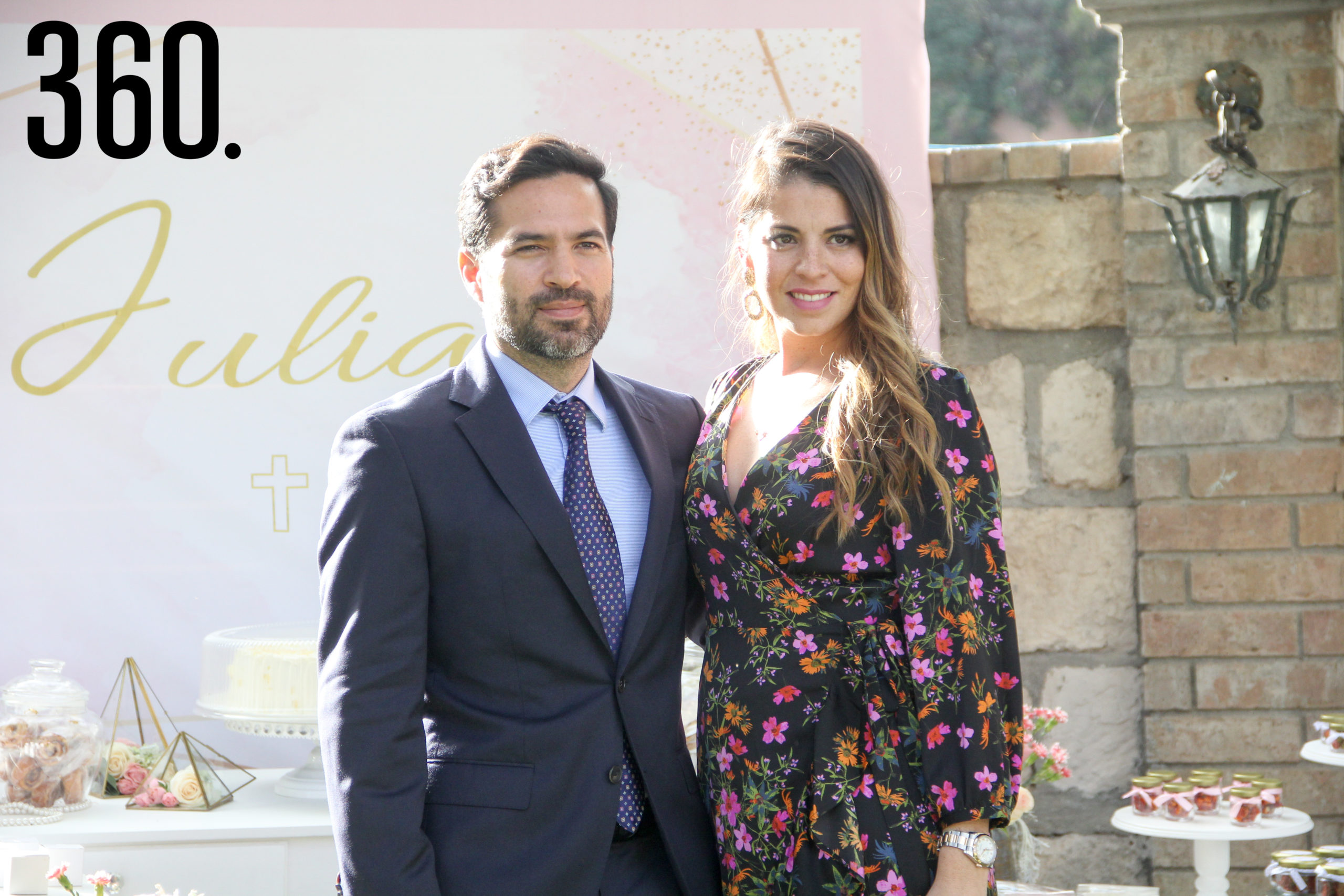 Daniel Gutiérrez y Marcela Sánchez, padrinos de Julia.