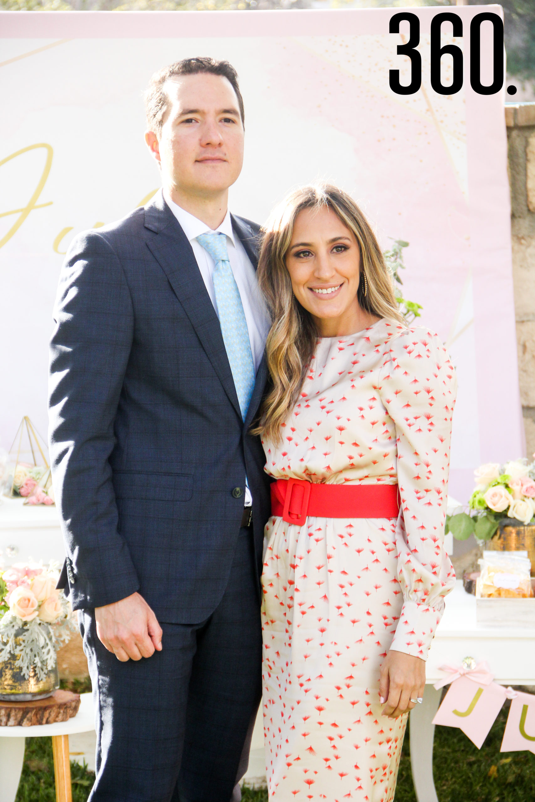 Javier Caballero y Janeth Cantú, padrinos de Julia.