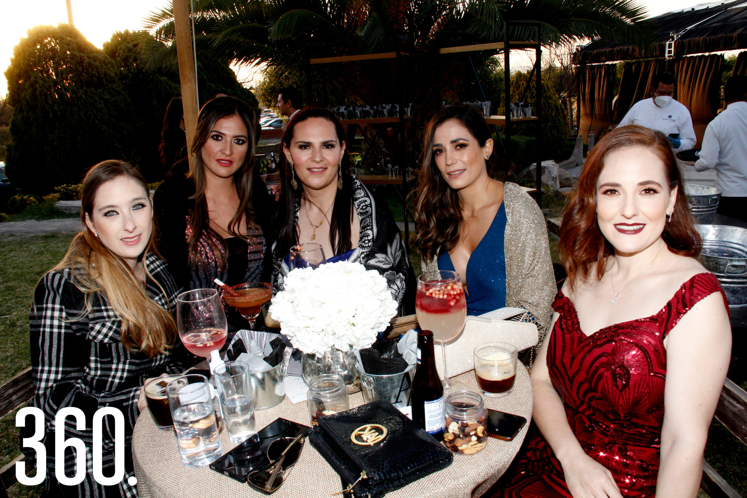 Anabel Guajardo, Erika Hernández, Tere Martínez, Laura y Paulina de la Mora.