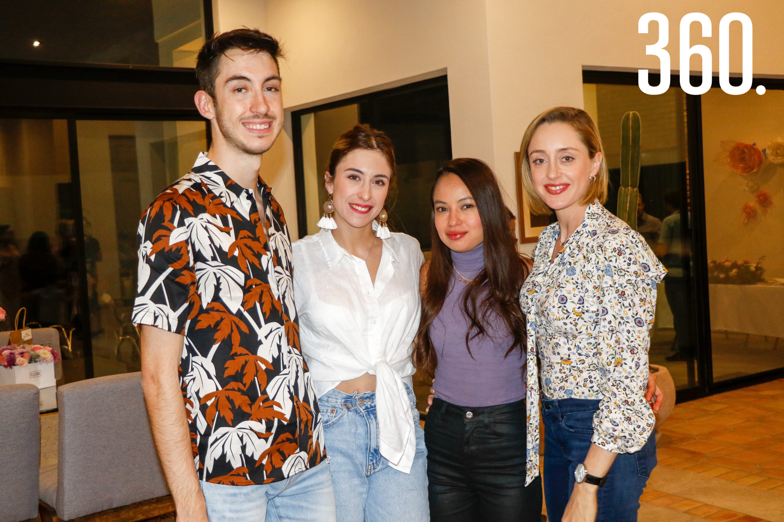 Julián de Nigris, María de Nigris, Carolina Castillo y Cristina de Nigris.