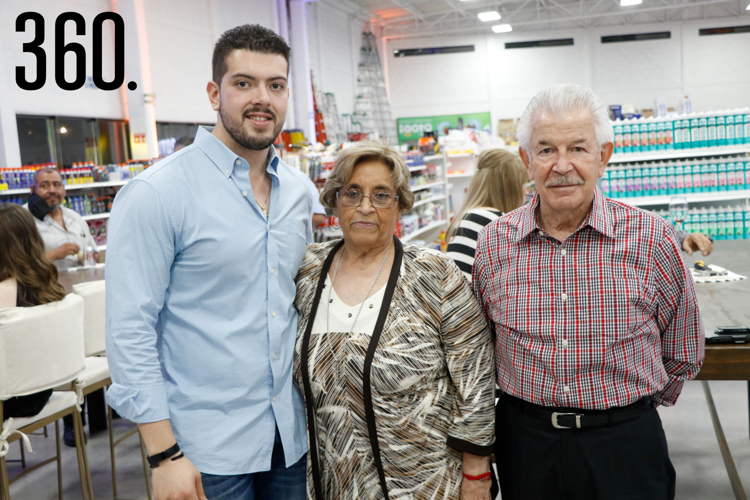 Alejandro Güitron, María del Pilar Rodríguez y Raúl Armando Güitron.