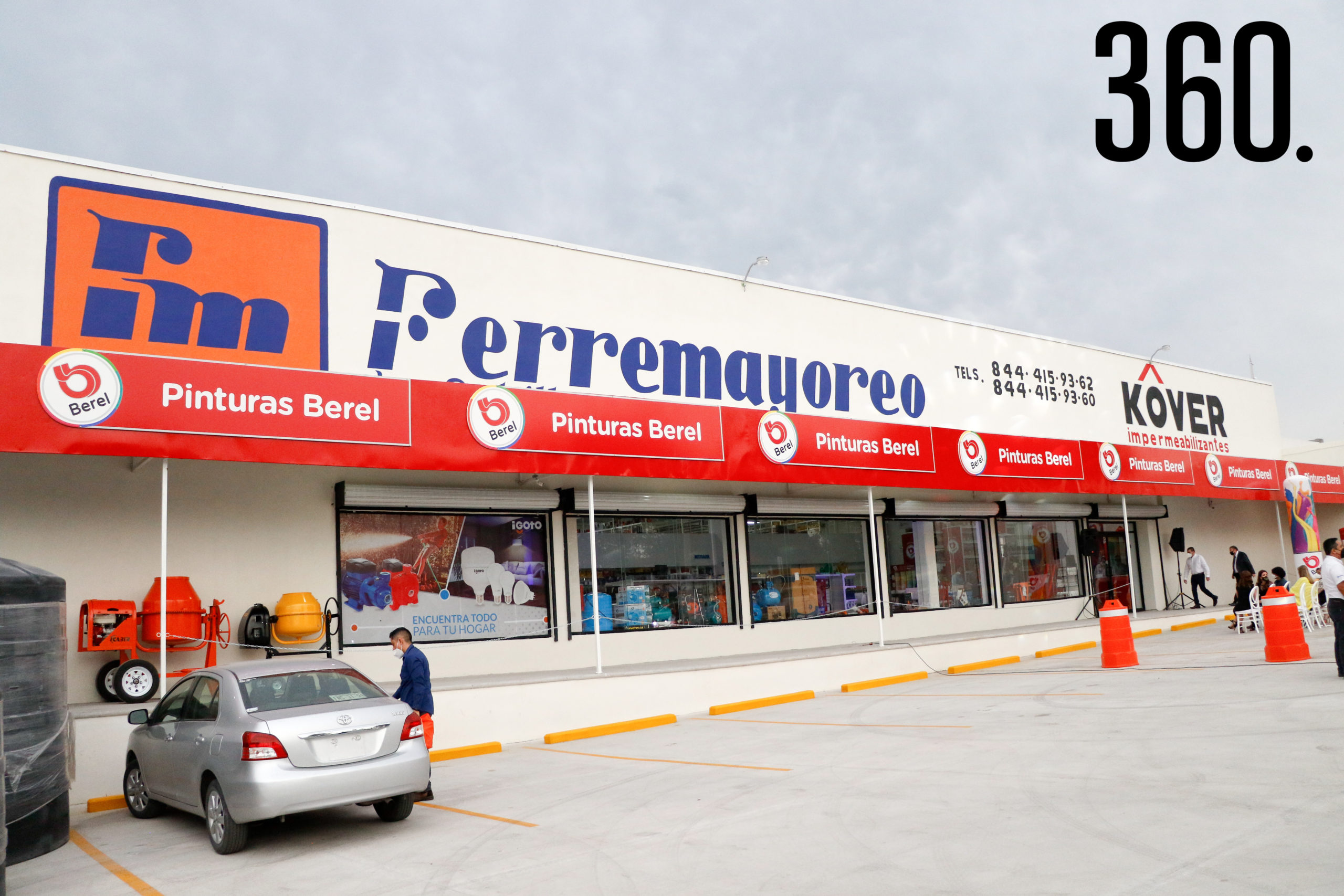 Ferremayoreo inauguró su octava sucursal.