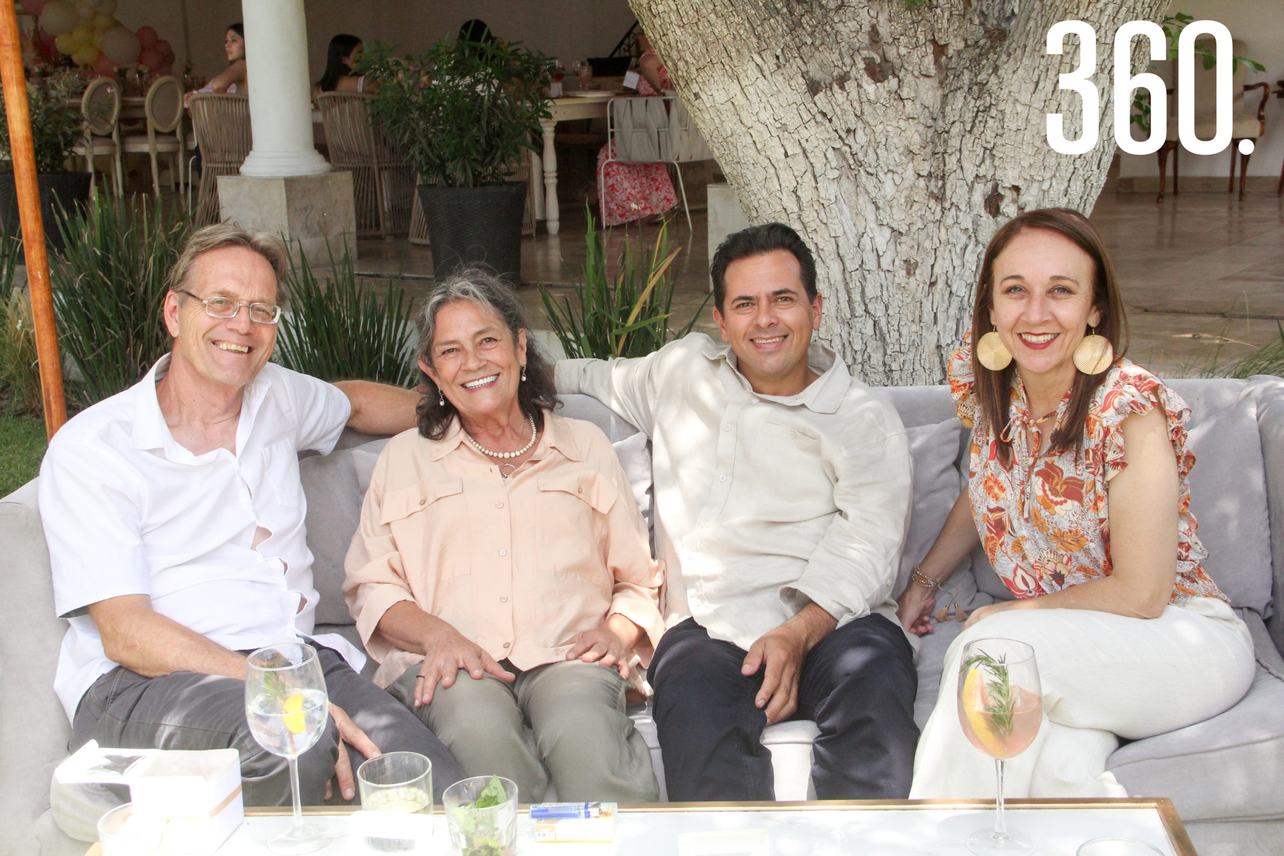 Jan Kuijt, Claudia Rumayor, Roberto Sandoval y Vero Flores.