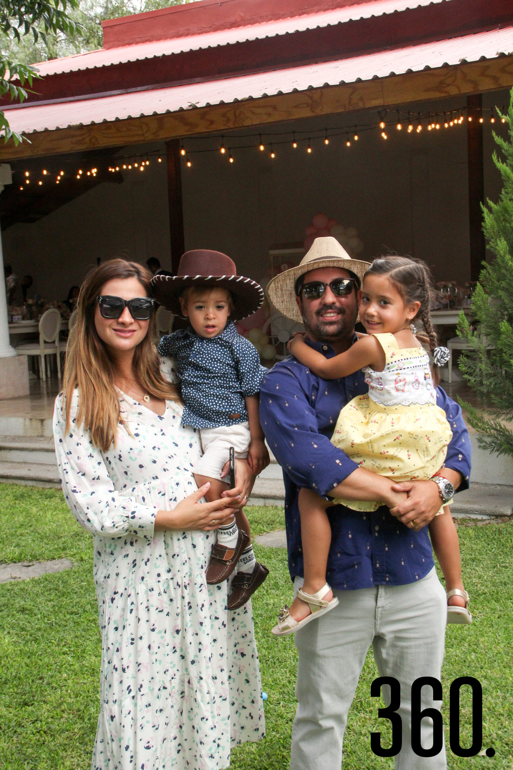 Sofía González, Fer López, Fer López, y María Sofía López.