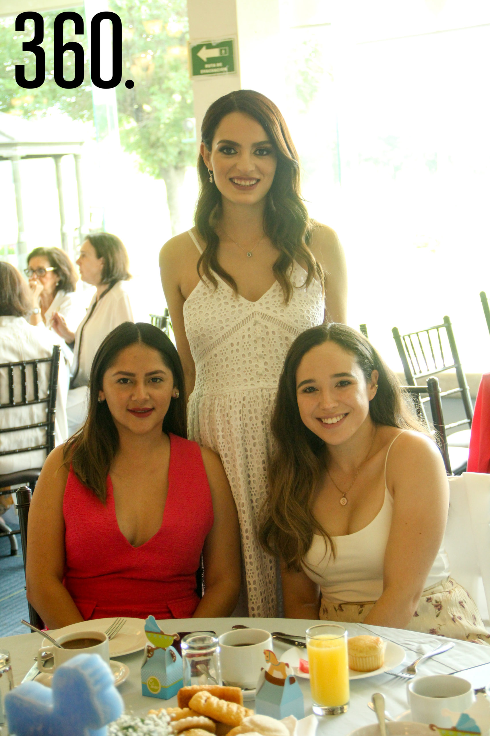 Amparo de las Fuentes, Sofía Romero y Karina Leos.