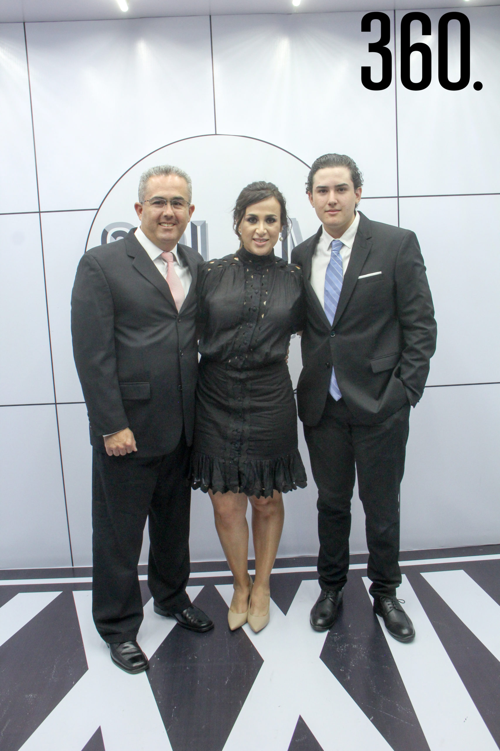 Rodolfo Fernández, Erika de Fernández y Rodolfo Fernández.