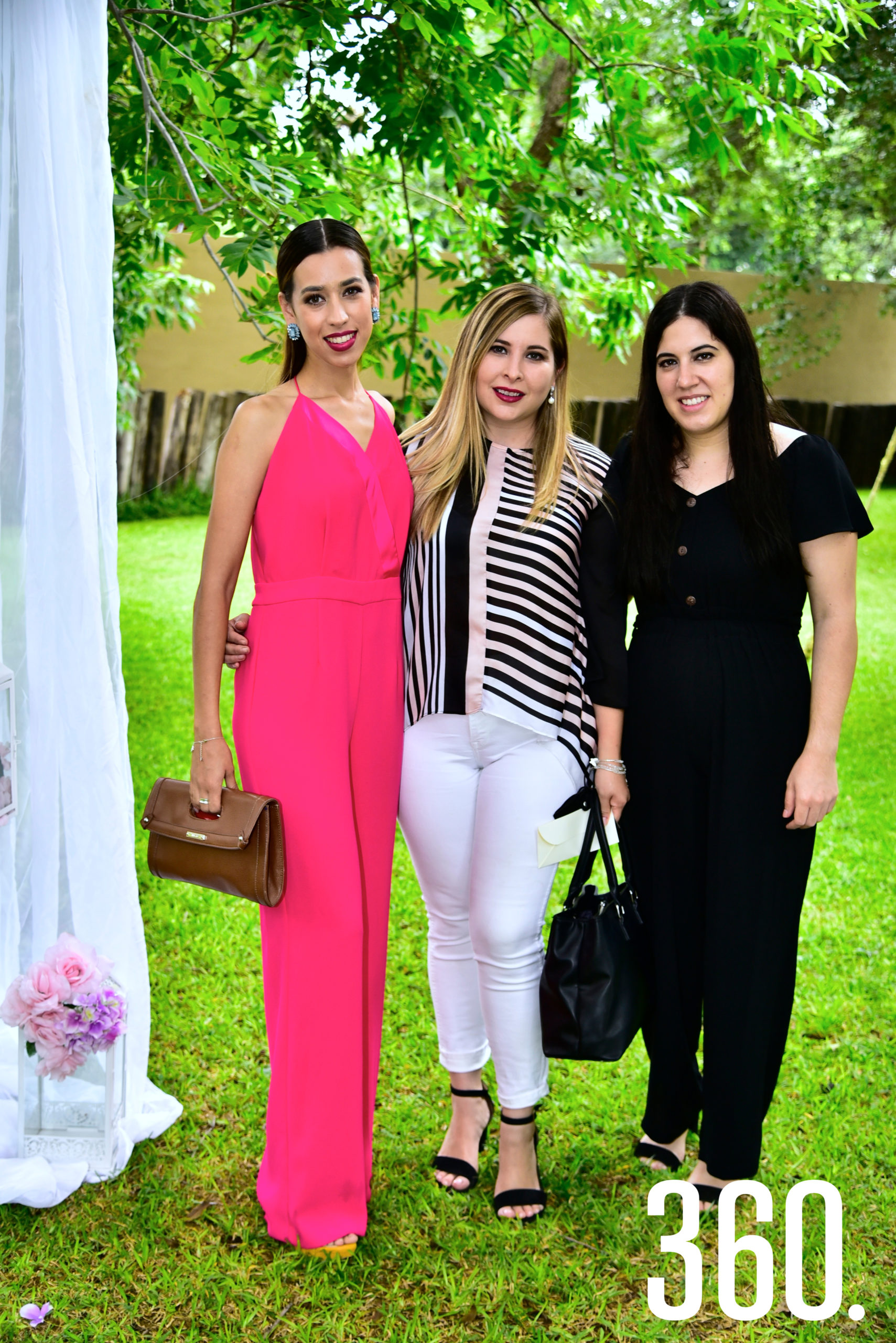 Mayis Valdés, Jessica Elguezabal y Silvia Jiménez.