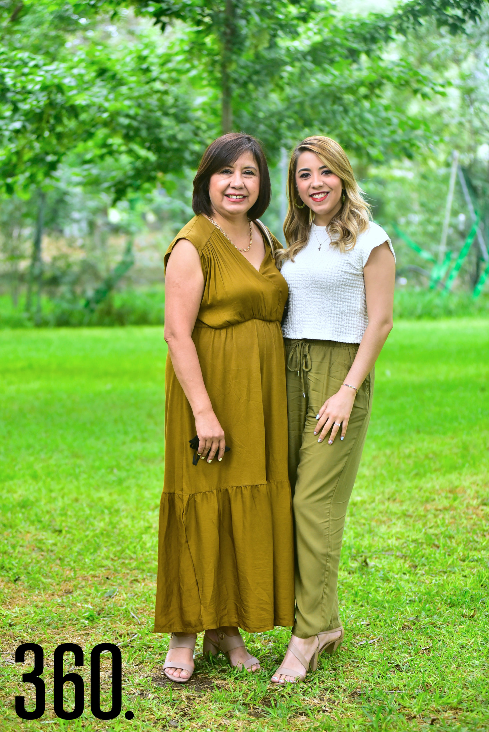 Elvia Camarena y Mariana Villagrán.