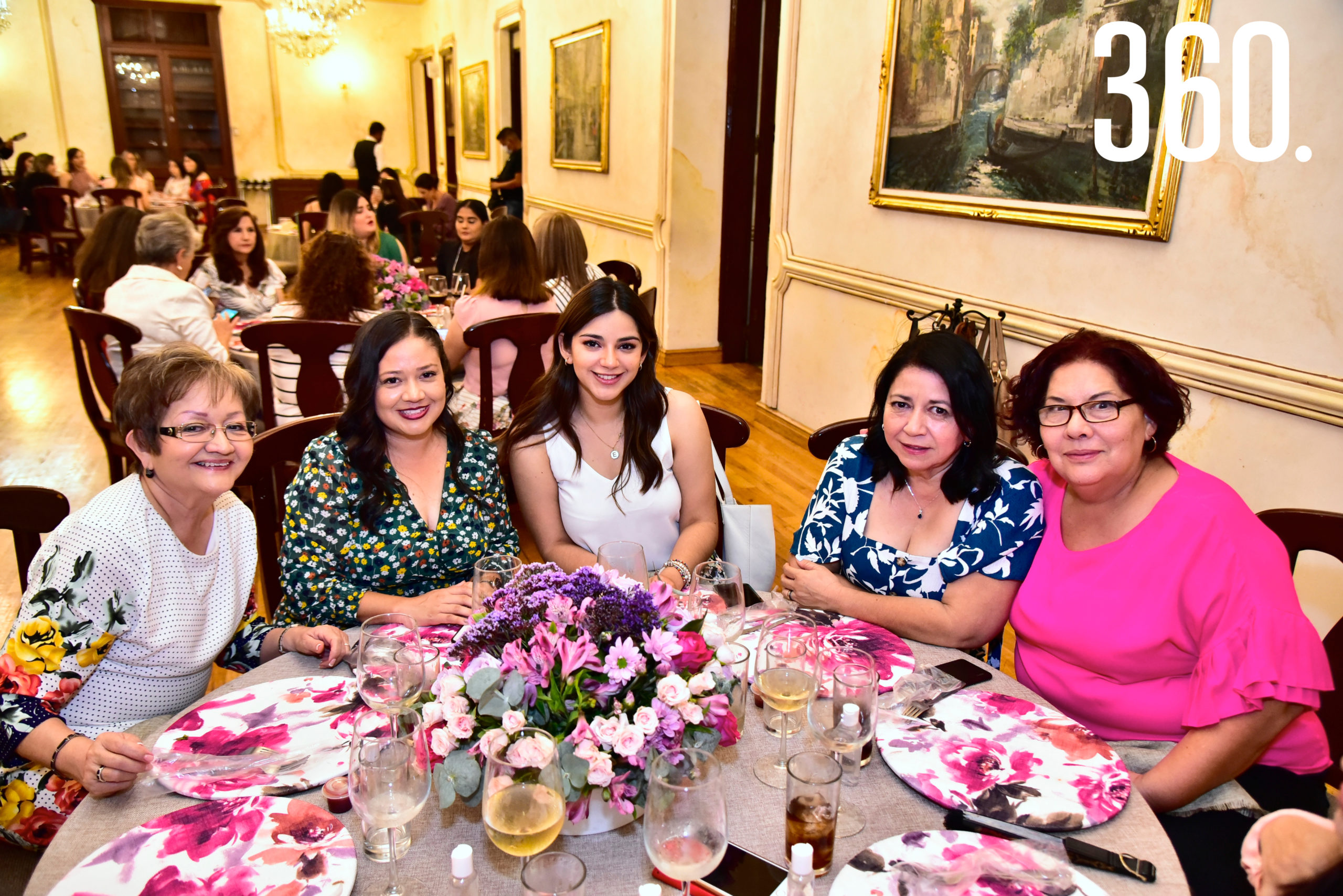 Betty Martínez, Celina Ramírez, Ana Elisa Pérez, Virginia Martínez y Thelma Garza.