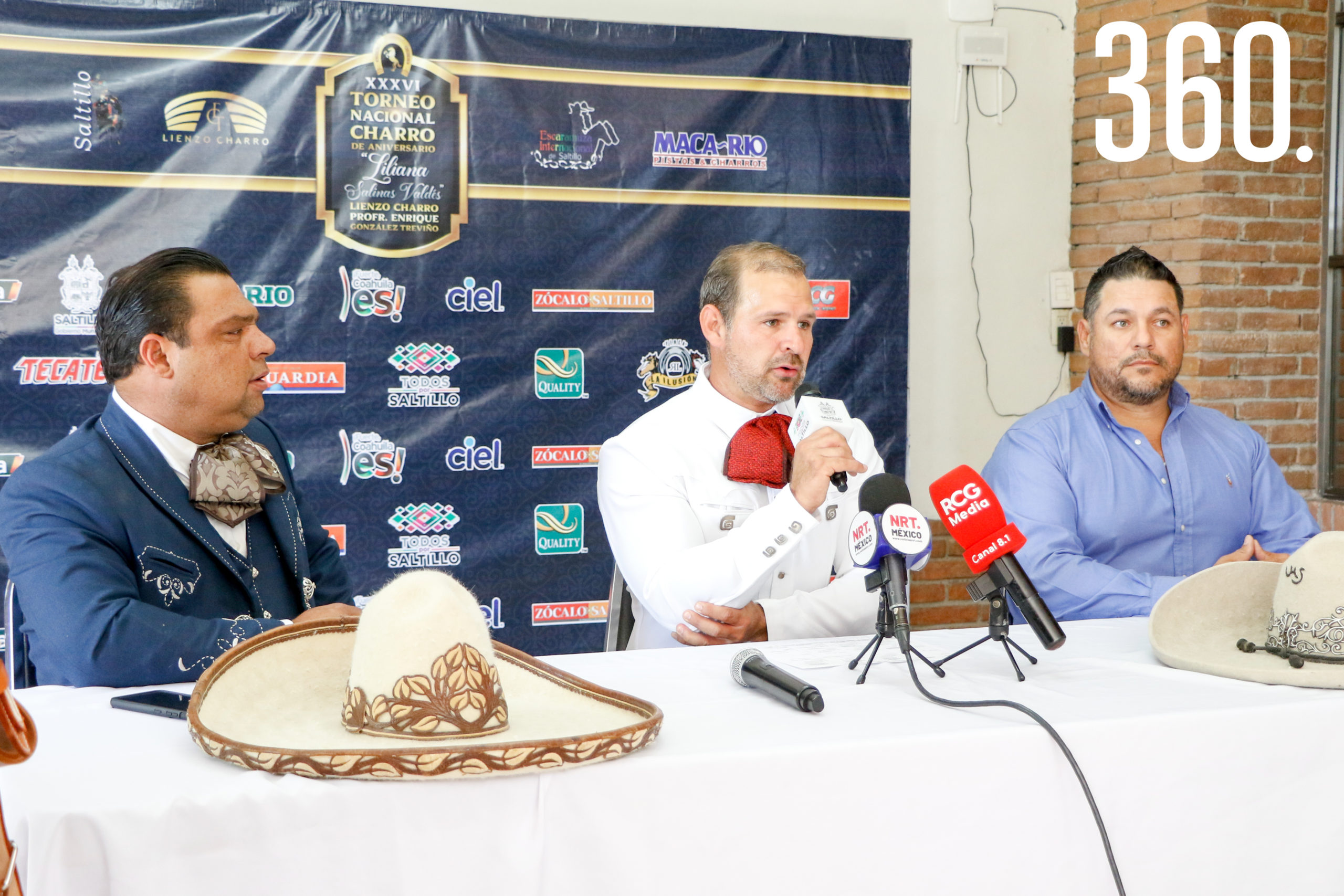 Gerardo, Alejandro y Eduardo González.