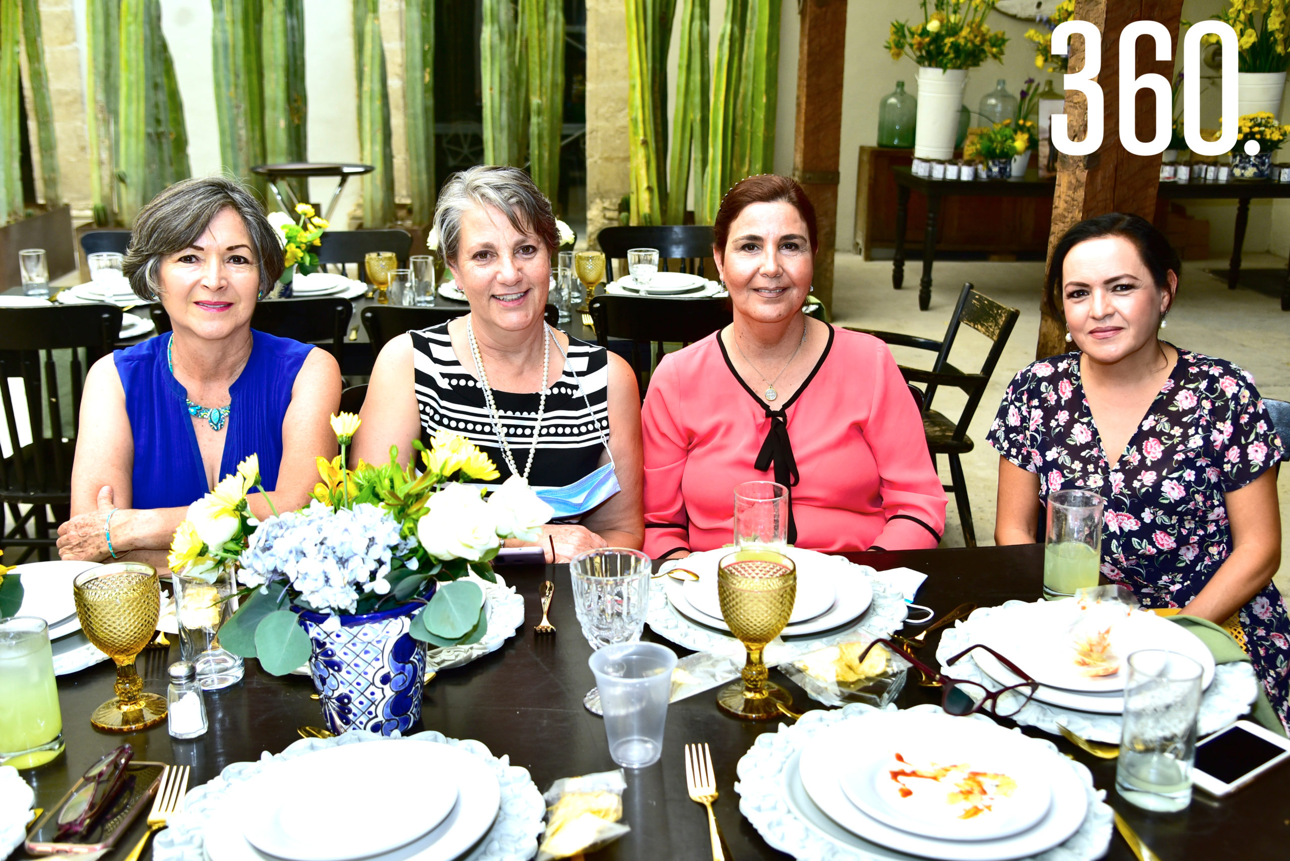 Leticia Villarreal, Luz Recio, Laura Pepi y Amalia Rodríguez.