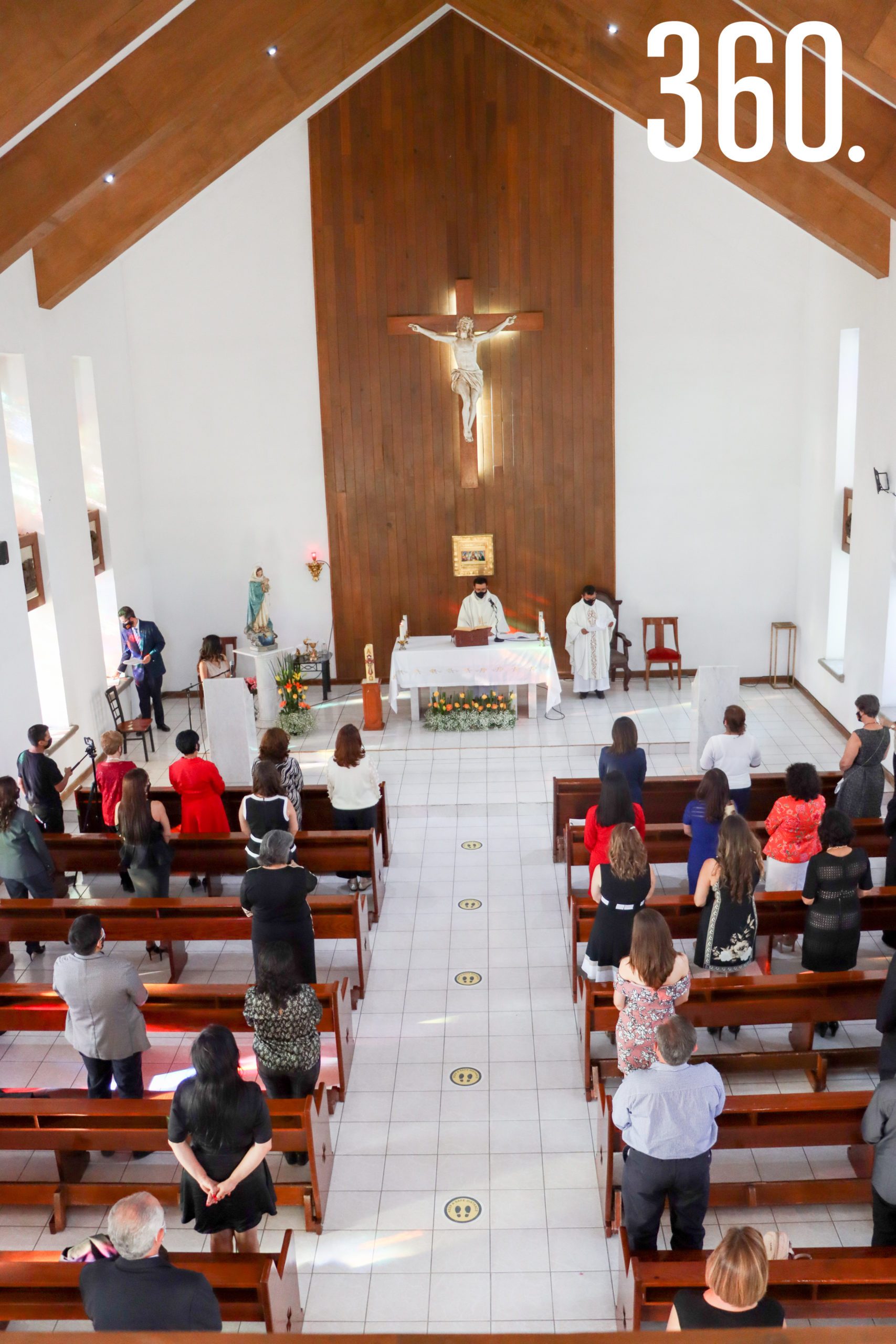 Durante la misa de acción de gracias.