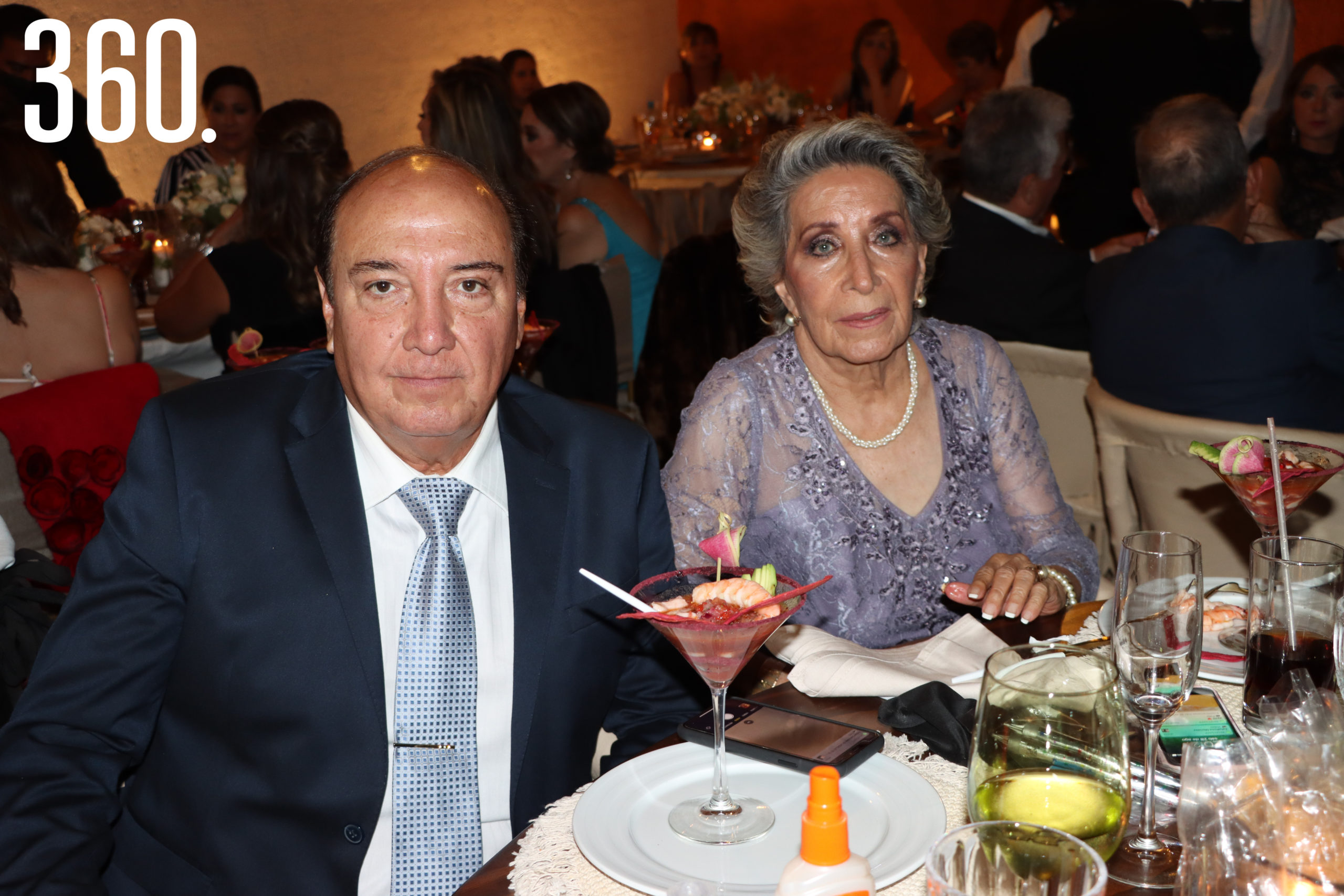 Ricardo Fernández y Rosa Elva Méndez.
