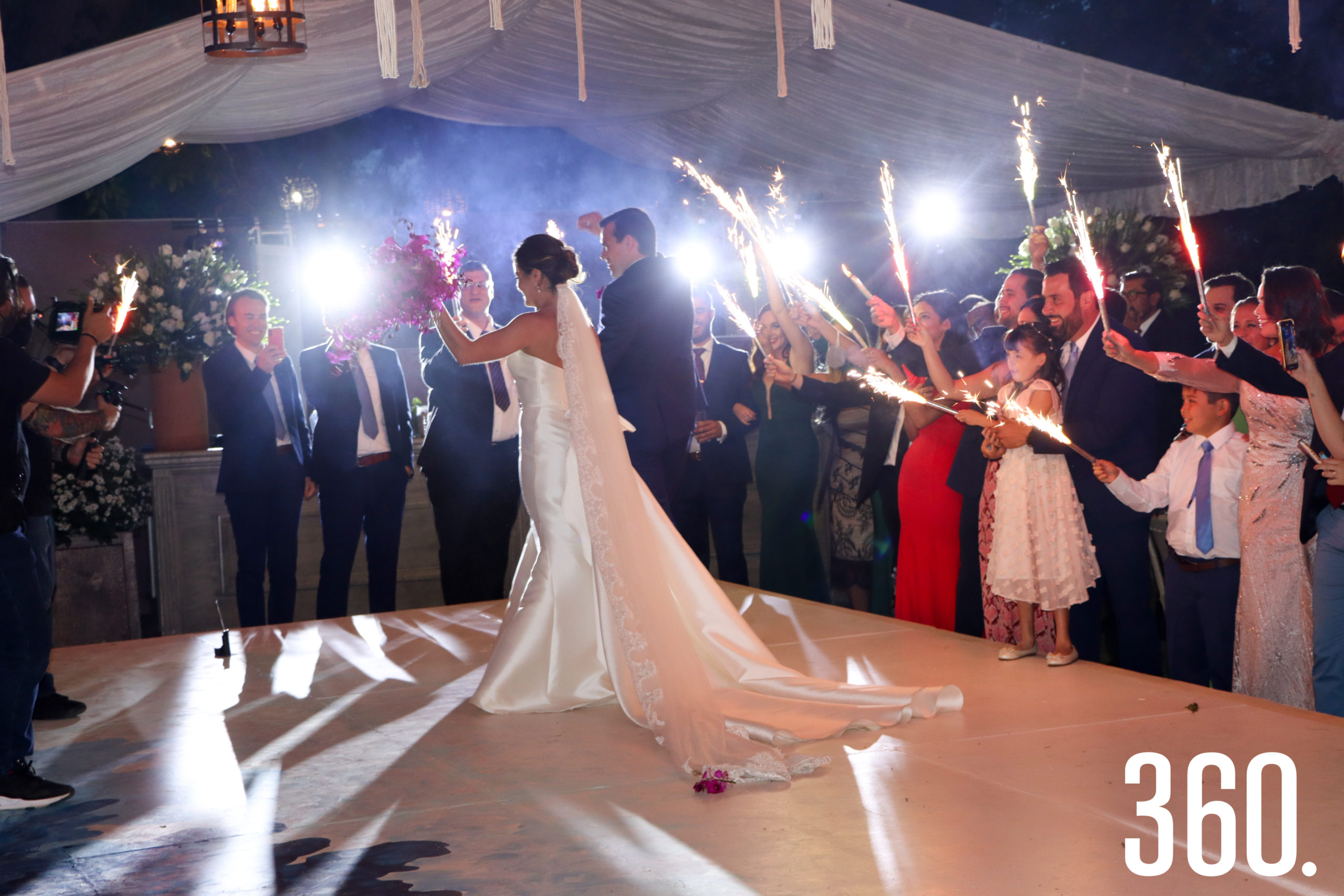 Entrada de los novios.