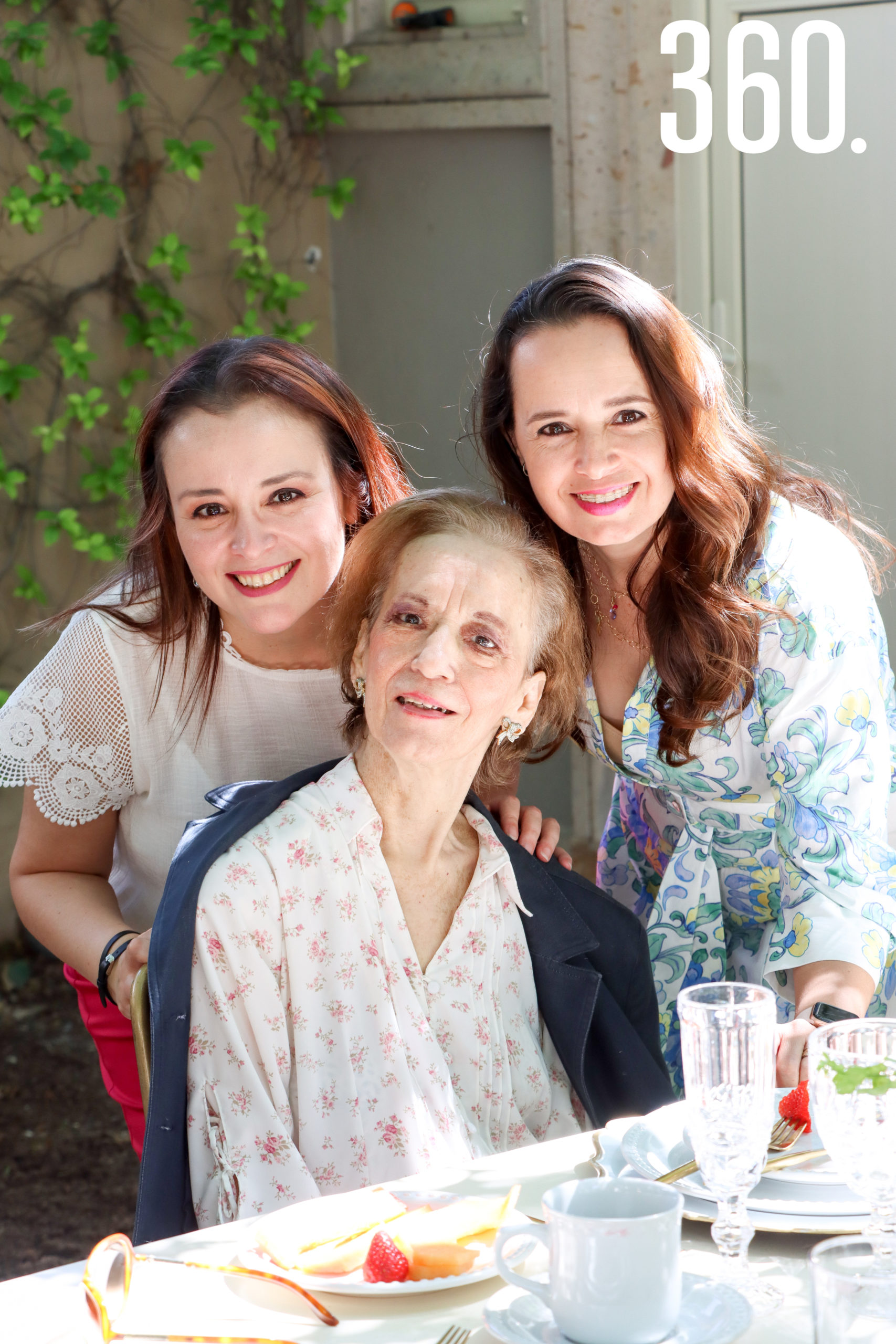 Karla Páez, Lety Corona y Nora Martínez.