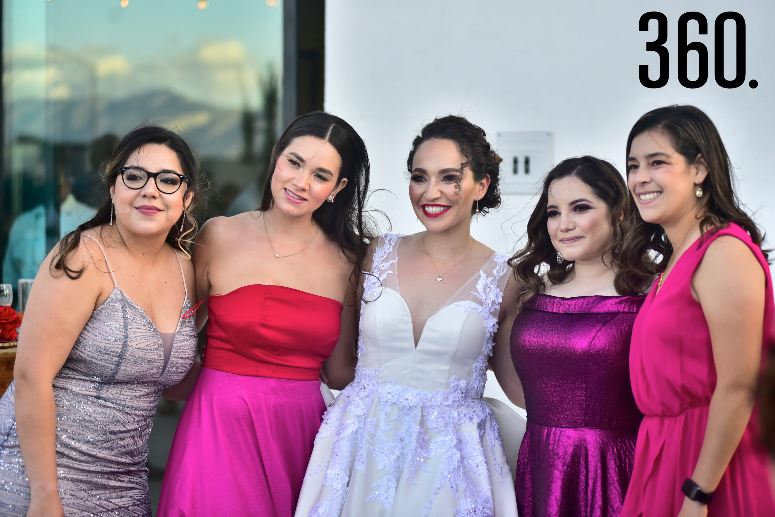 Claudia Hernández, Montserrat Mireles, Ana Cecilia Romero, Beatriz Madrazo y Adriana Ruiz.