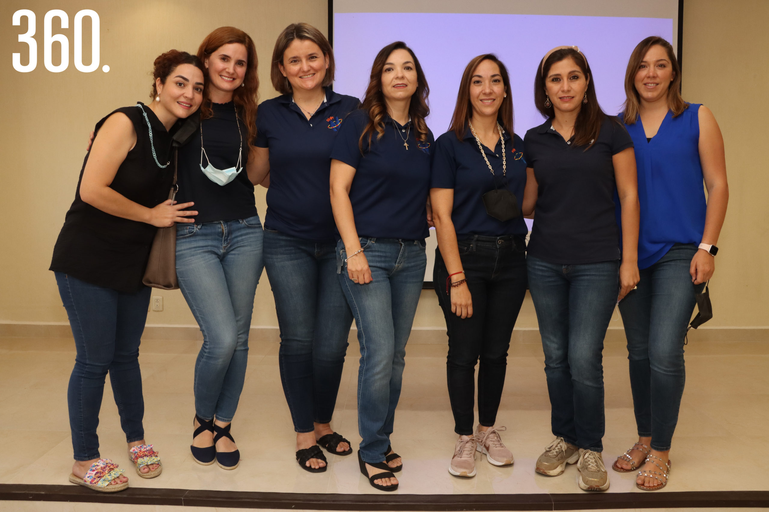 Marifer Saro, Ana Paula Ramos, Ceci Blanco, Ayme Aguirre, Gabriela Cabello, Berenice Riojas y Alejandra Flores integrantes de la dircetiva del Club Net Saltillo.