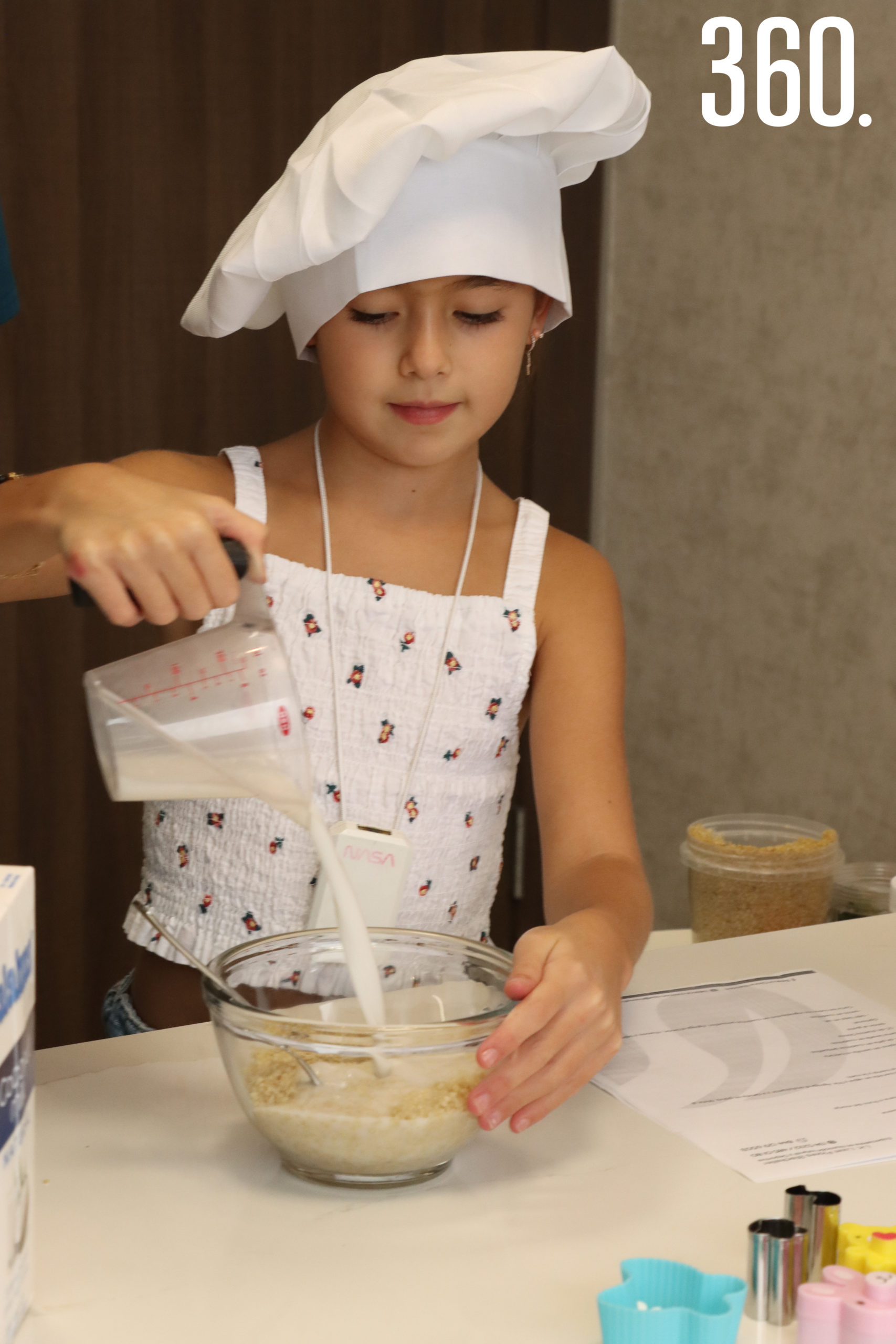 Lizzy Martínez Flores colaboró en la preparación de las recetas del curso “Lonchera Saludable”, impartido en la clínica Balance Nutrición & Spa.