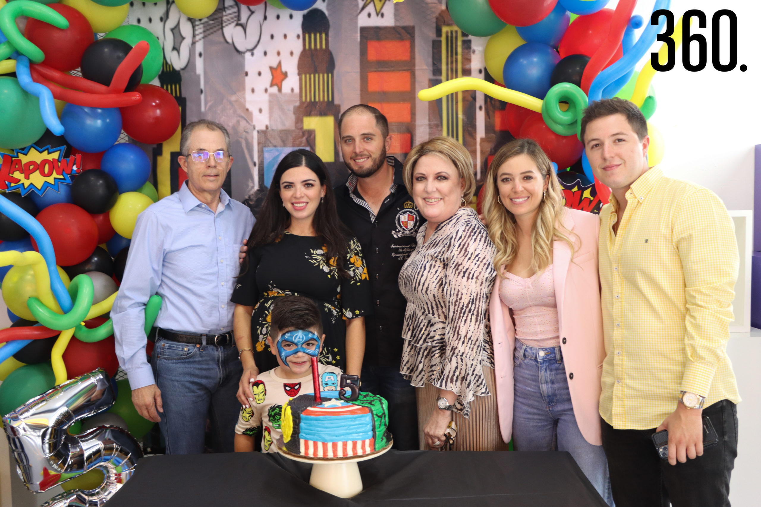 Humberto con su familia, Humberto Villarreal, Olga Herrera, Humberto Villarreal, Patricia Martínez, Patricia Vilarreal y Ricardo Villarreal.