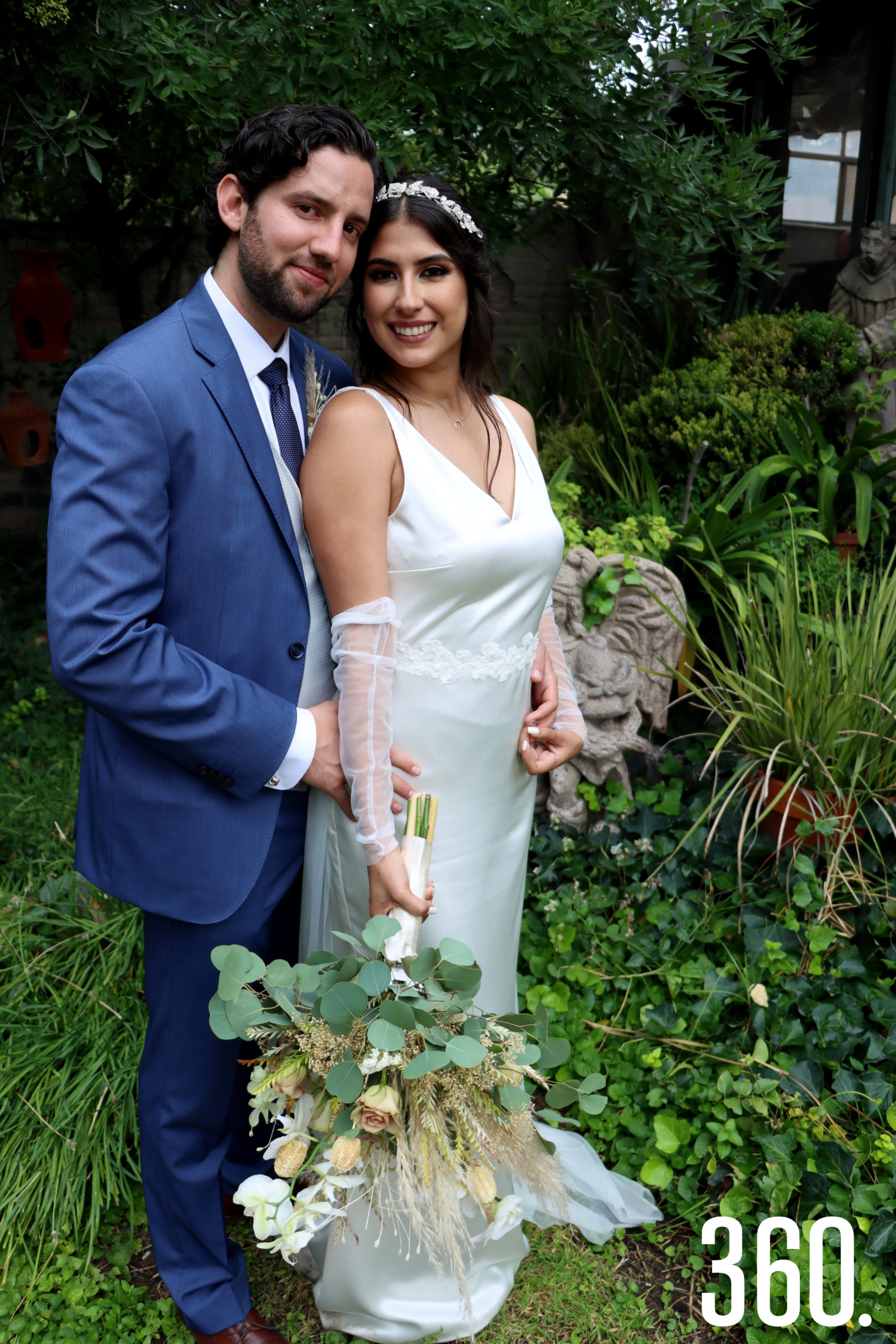 Ricardo Aguirre González y Karen Mijares Berumen recibieron el sacramento matrimonial en la iglesia de San Isidro Labrador en Arteaga, Coahuila.