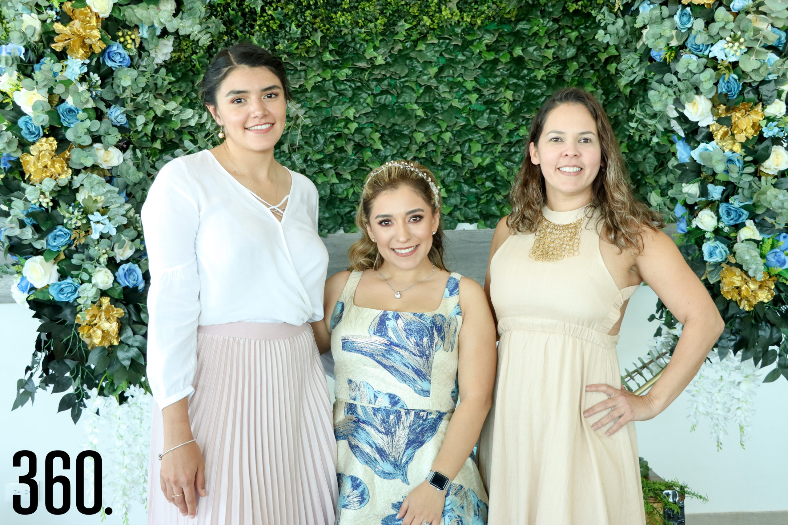 Aline con Massiel Castillo y Adriana Carvalhal.