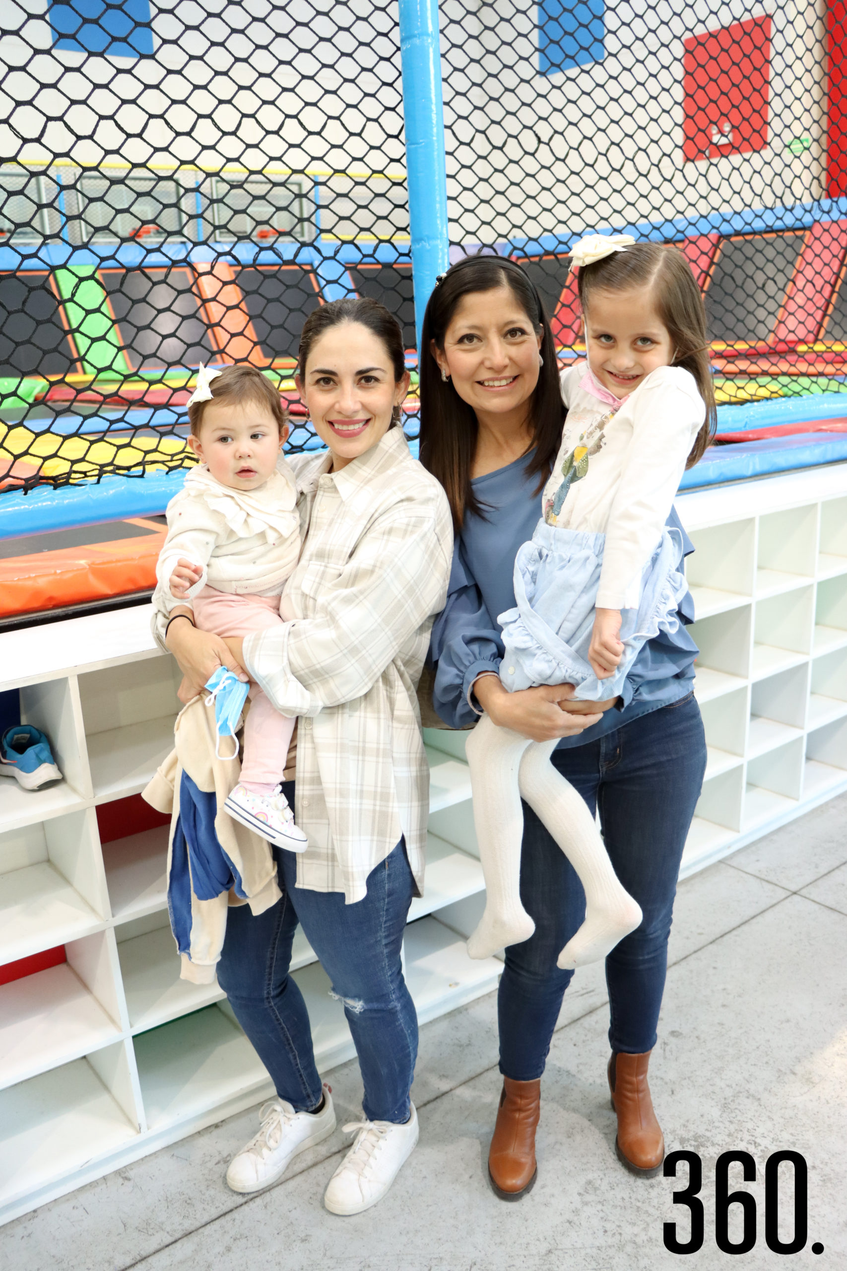 Eugenia Blanco, Laura Jaik, Claudia Limones y Andrea Isabel Gómez.