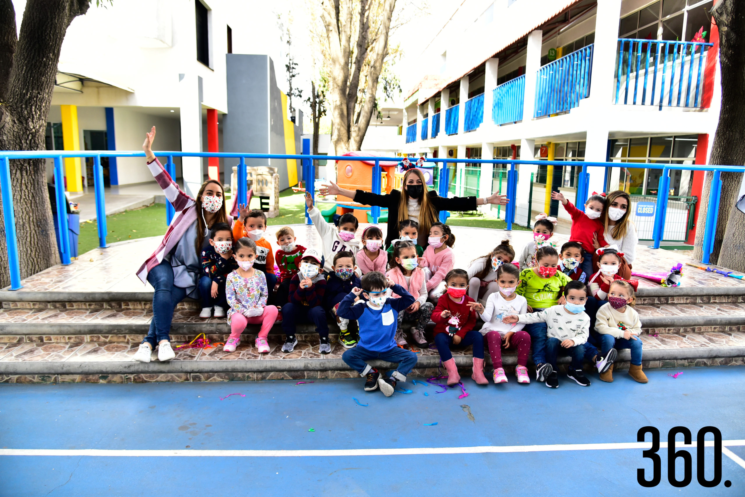 Niños asistentes a la posada del Colam.