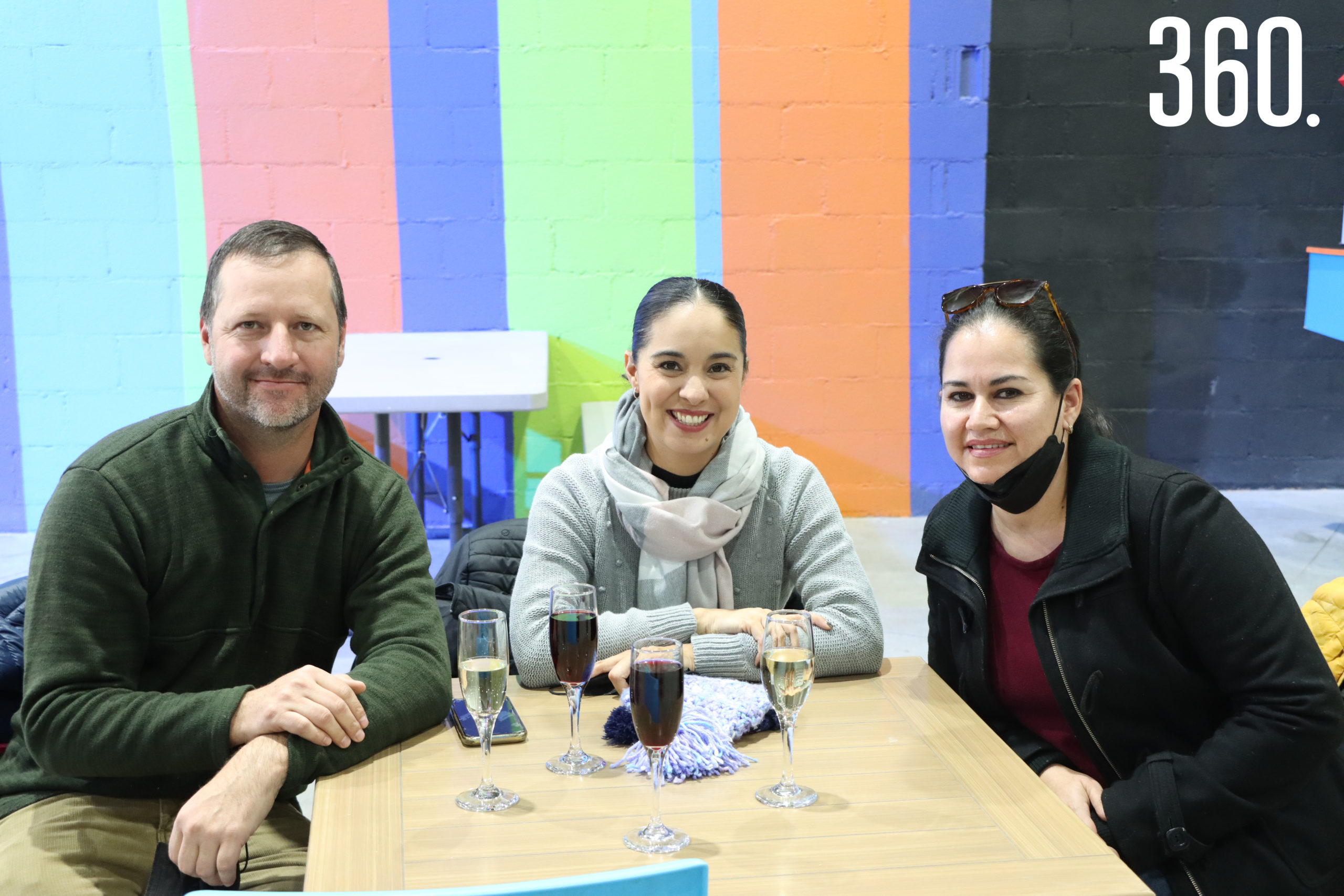 Jorge Valdés, Alejandra Fernández y Pamela Aguirre.