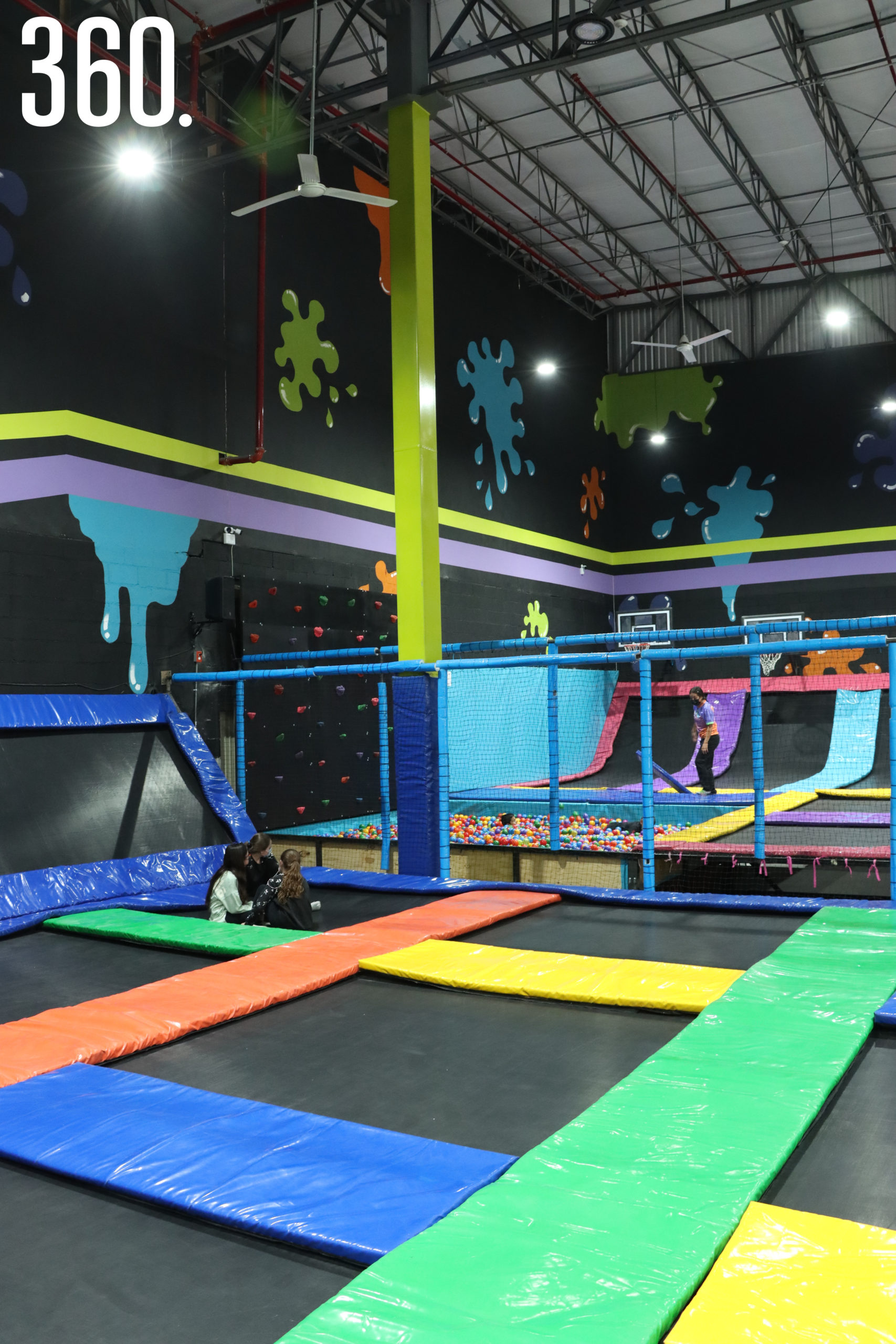 Instalaciones de Jump & Fly.