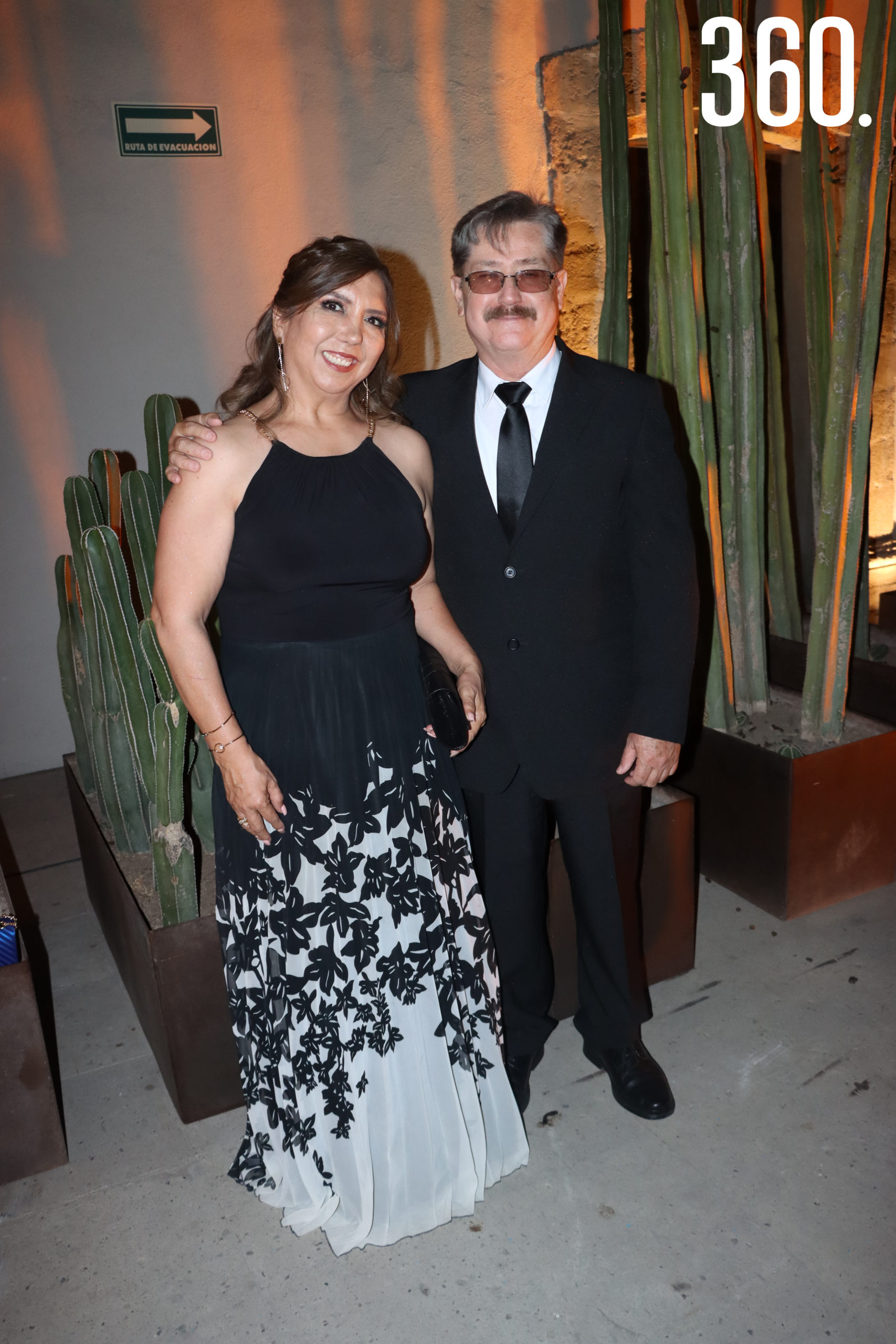 Ana María Gil y Esteban Tamez.