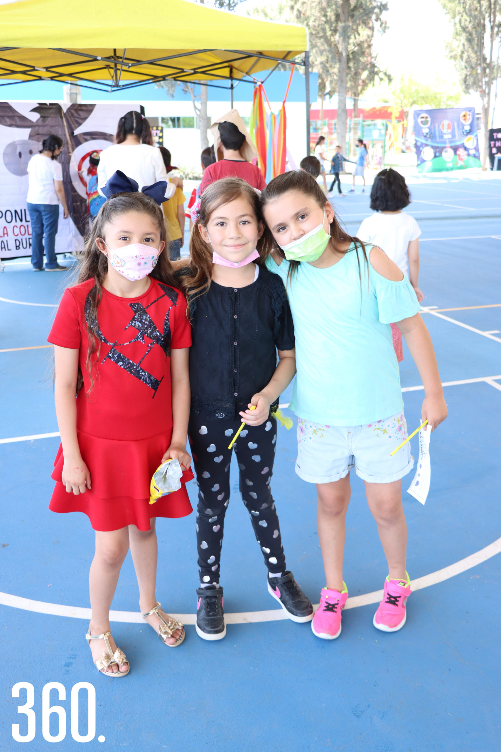 Cesia Rodríguez, Mayte Lozano y María Paula Gómez.