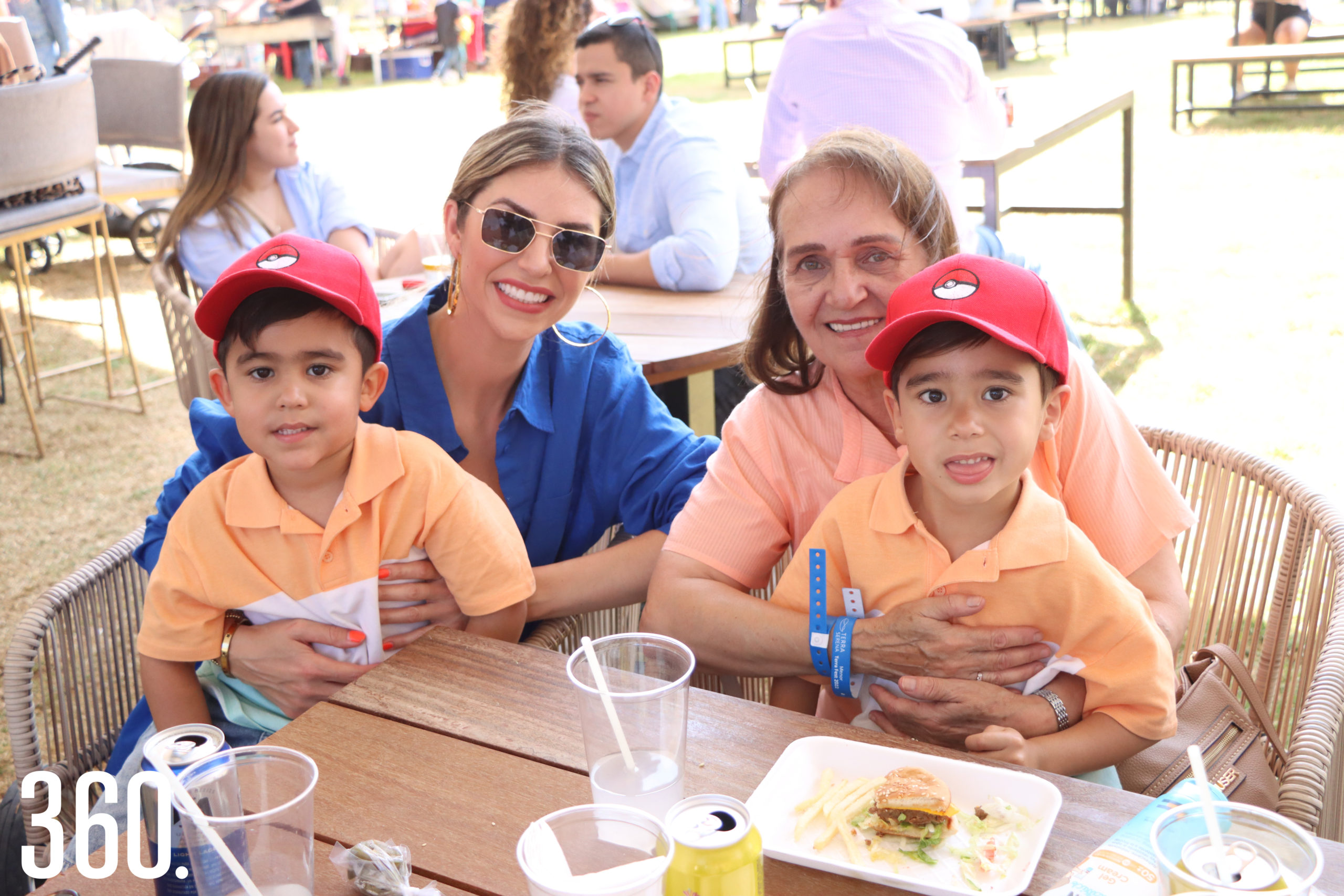 Poncho Argüelles, Moni Amarillas, Alex Argüelles y Maru Jiménez.