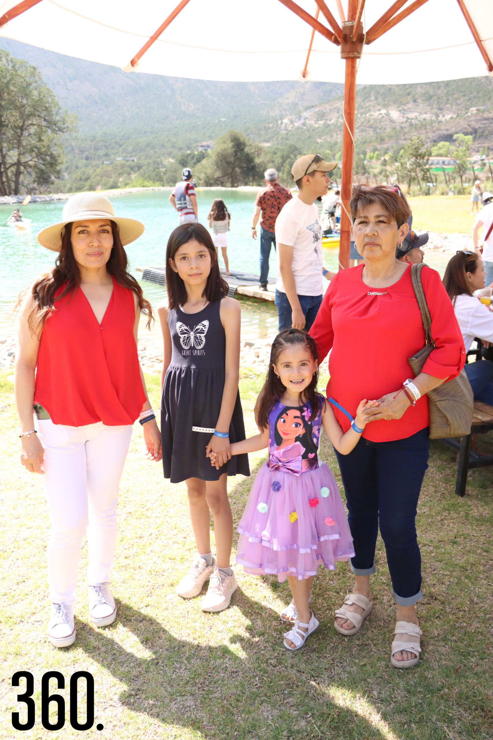 Vanessa Arellano, Abigail Cortés, Ángela Isabella Núñez y María Elena Dávila.