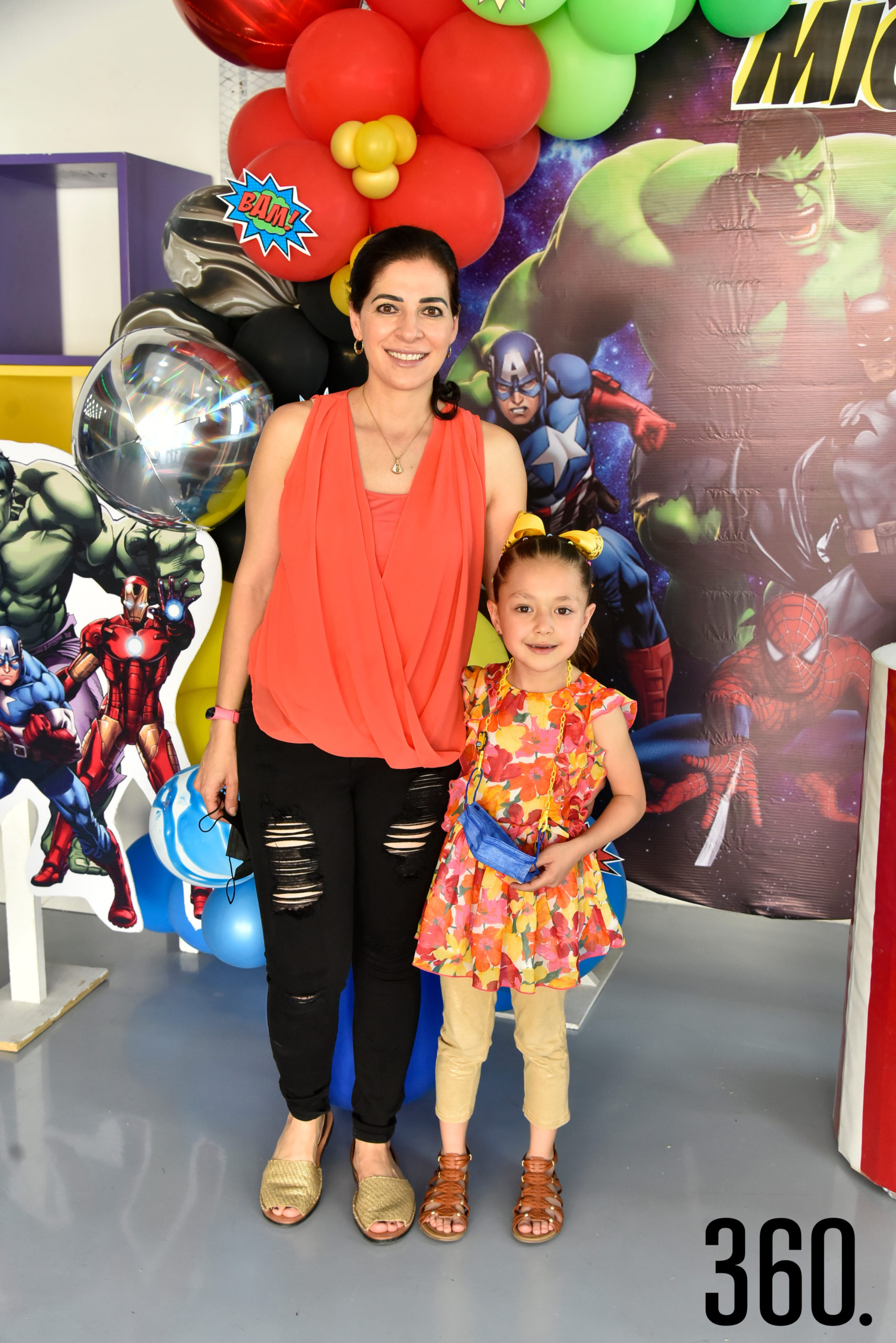 Anel Iga y Ana Fernanda Flores.